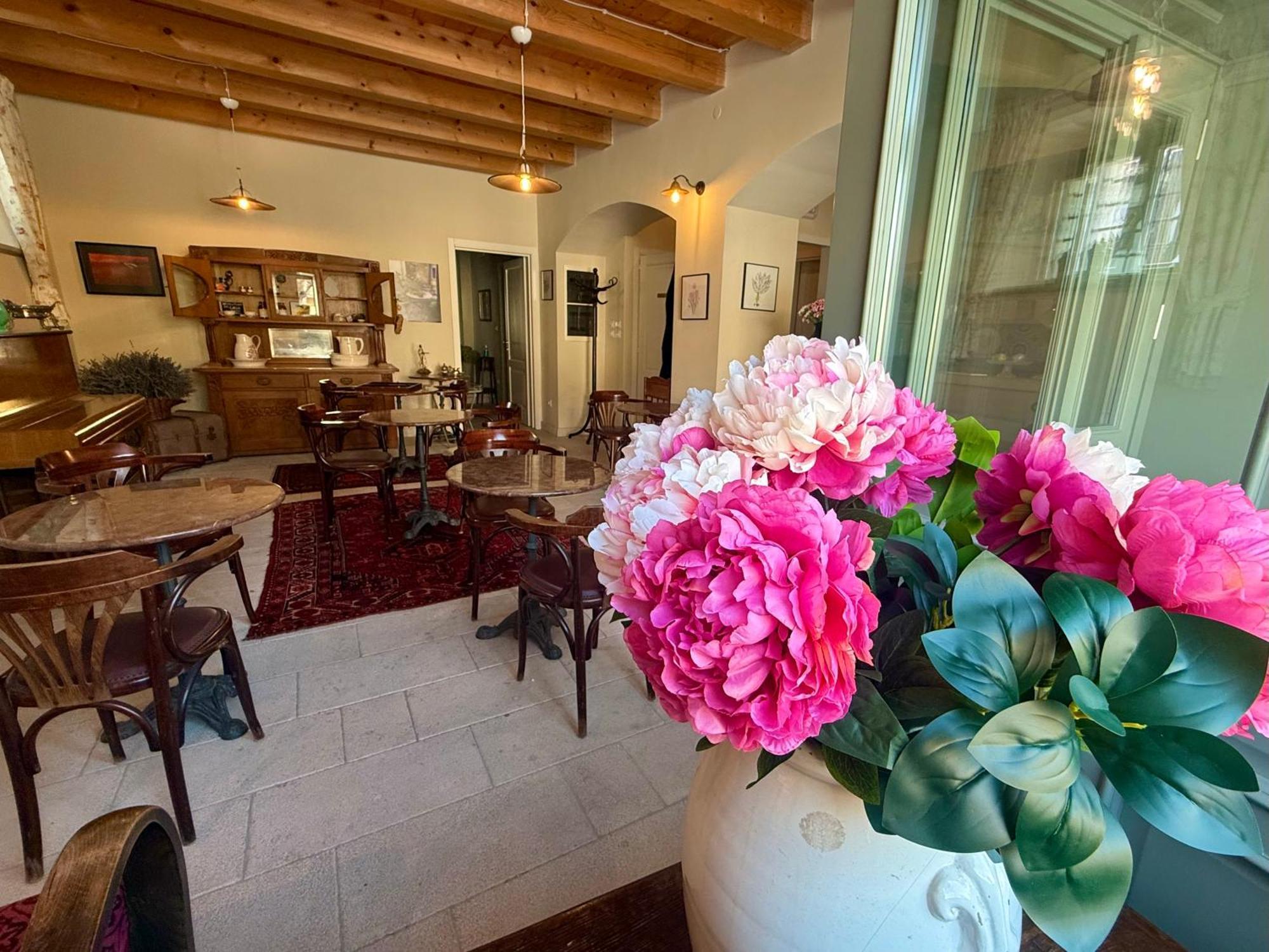 Greif Boutique Juna Farm stay *