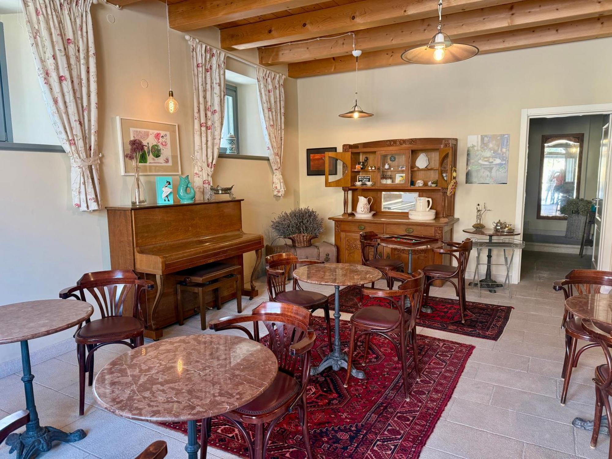 Greif Boutique Juna Farm stay Aurisina